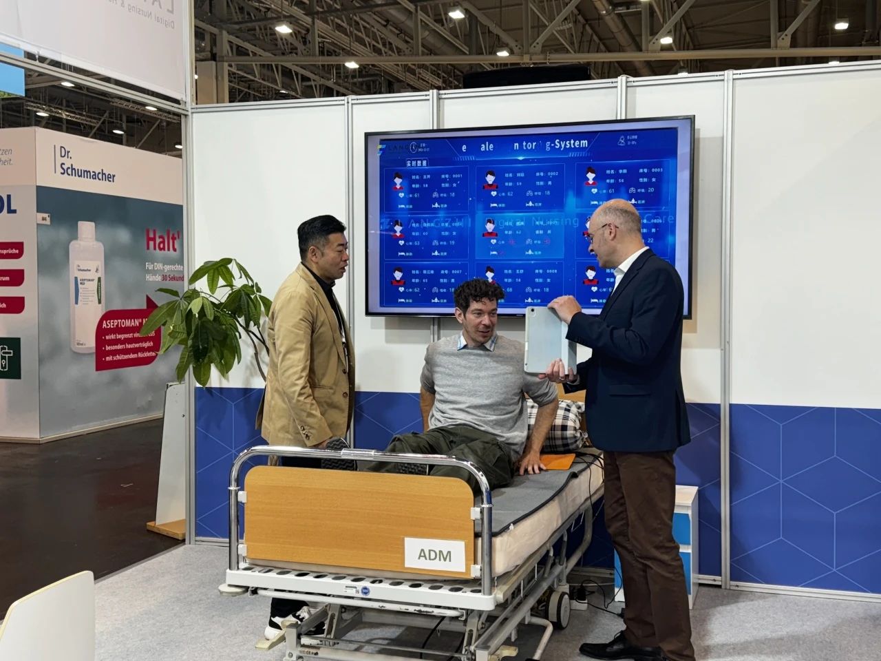 智能健康监测 公司:无需复杂操作